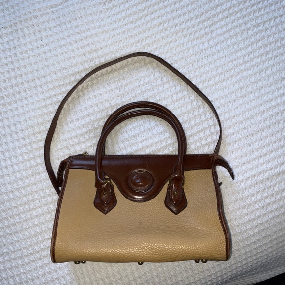 Authentic Dooney and Bourke Handbag - Picture 1 of 7